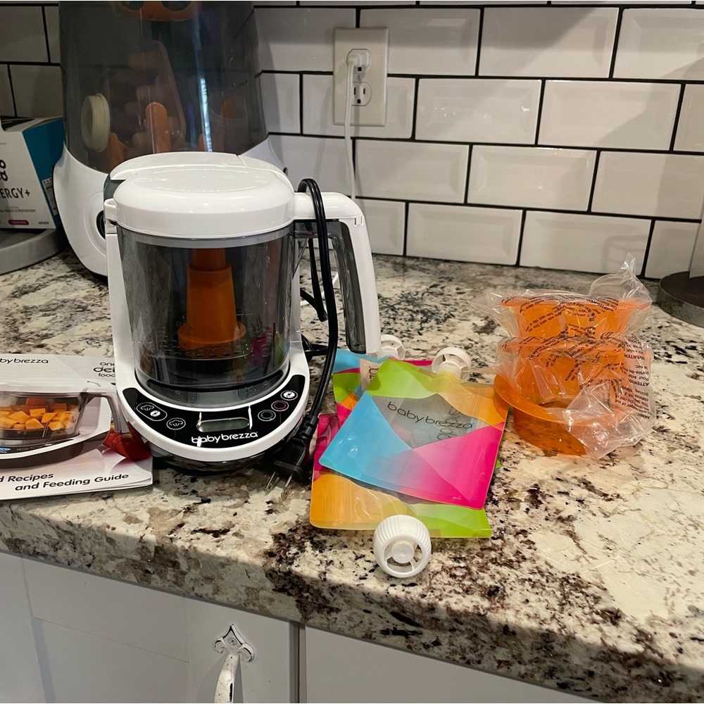Baby Brezza one step food maker deluxe